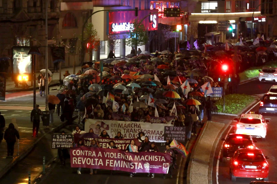 Más de 3.000 personas desafían al temporal para “loitar contra o machismo”