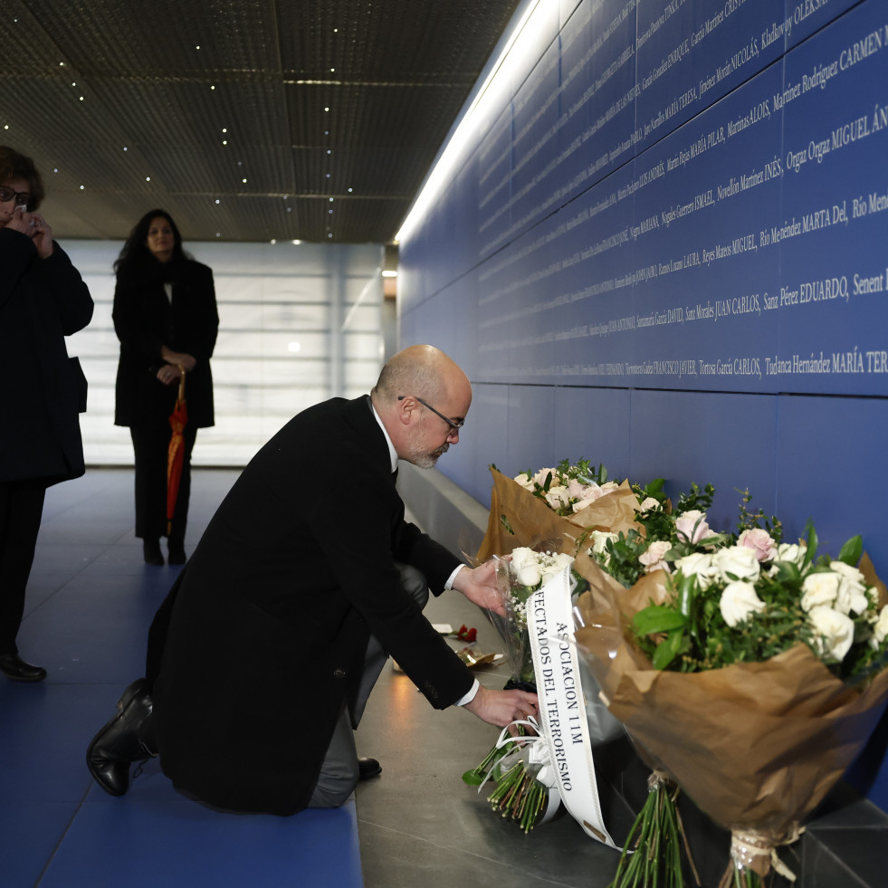 Madrid homenajea a las víctimas del 11-M en Atocha