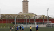 Los partidos de fútbol 8 de este sábado en la Torre se trasladan al domingo por el inicio de 'Coruña Corre'