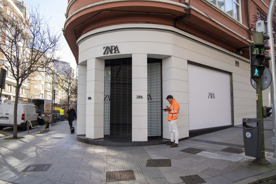 La primera tienda de Zara de la historia, en A Coruña, cerrada por reformas