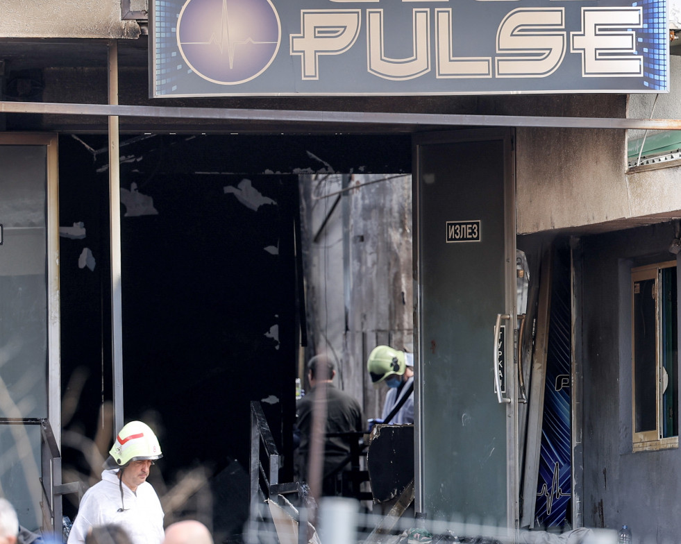 -FOTODELDIA- KOCANI (Macedonia del Norte), 16/03/2025.- Bomberos y policía forense se personan en la discoteca 'Club Pulse' tras el incendio que ha dejado al menos 51 muertos y cien heridos en la loc