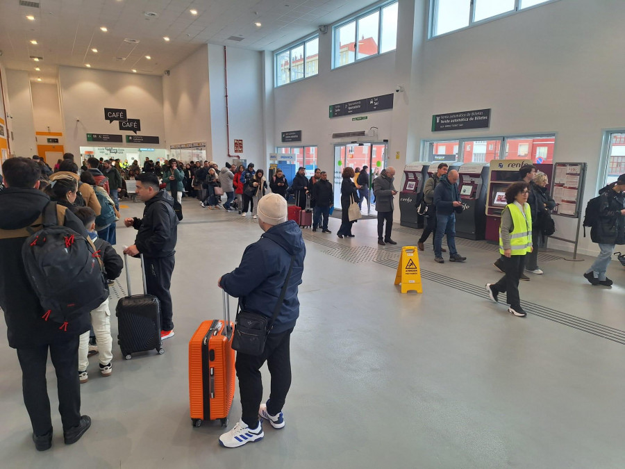 Este es el culpable de las grandes colas en la estación provisional de A Coruña