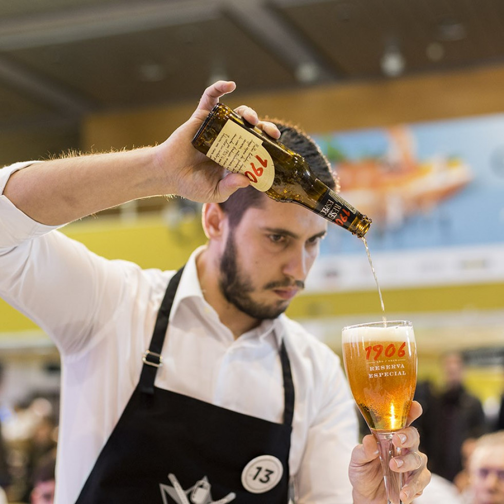 Seis aspirantes coruñeses lucharán por ganar el Campeonato Gallego de Tiraje de Cerveza de Estrella Galicia