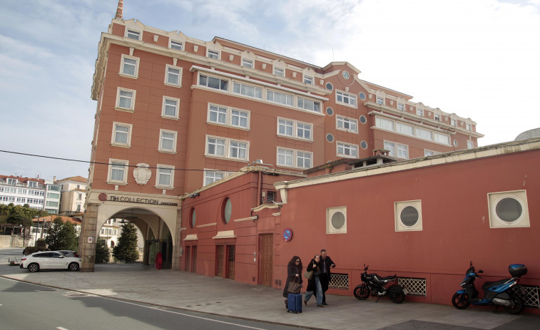 Inquietud en el sector hotelero de A Coruña por el cierre temporal de Lavacolla