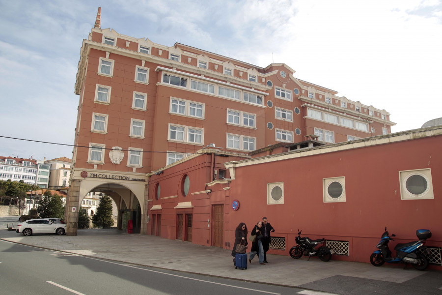 Inquietud en el sector hotelero de A Coruña por el cierre temporal de Lavacolla