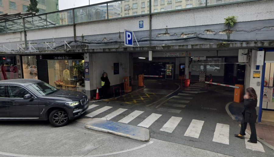 El control del parking de la plaza de Vigo, el más antiguo construido en la ciudad, cambia de manos